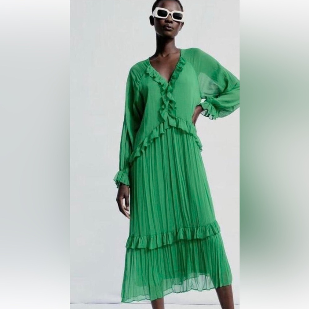 Zara small green ruffled long sleeve midi loose fit dress.